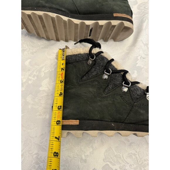 Sorel Size 9 Sneakchic Alpine Holiday Shearling Waterproof Cold Weather‎ Boots - Picture 15 of 16